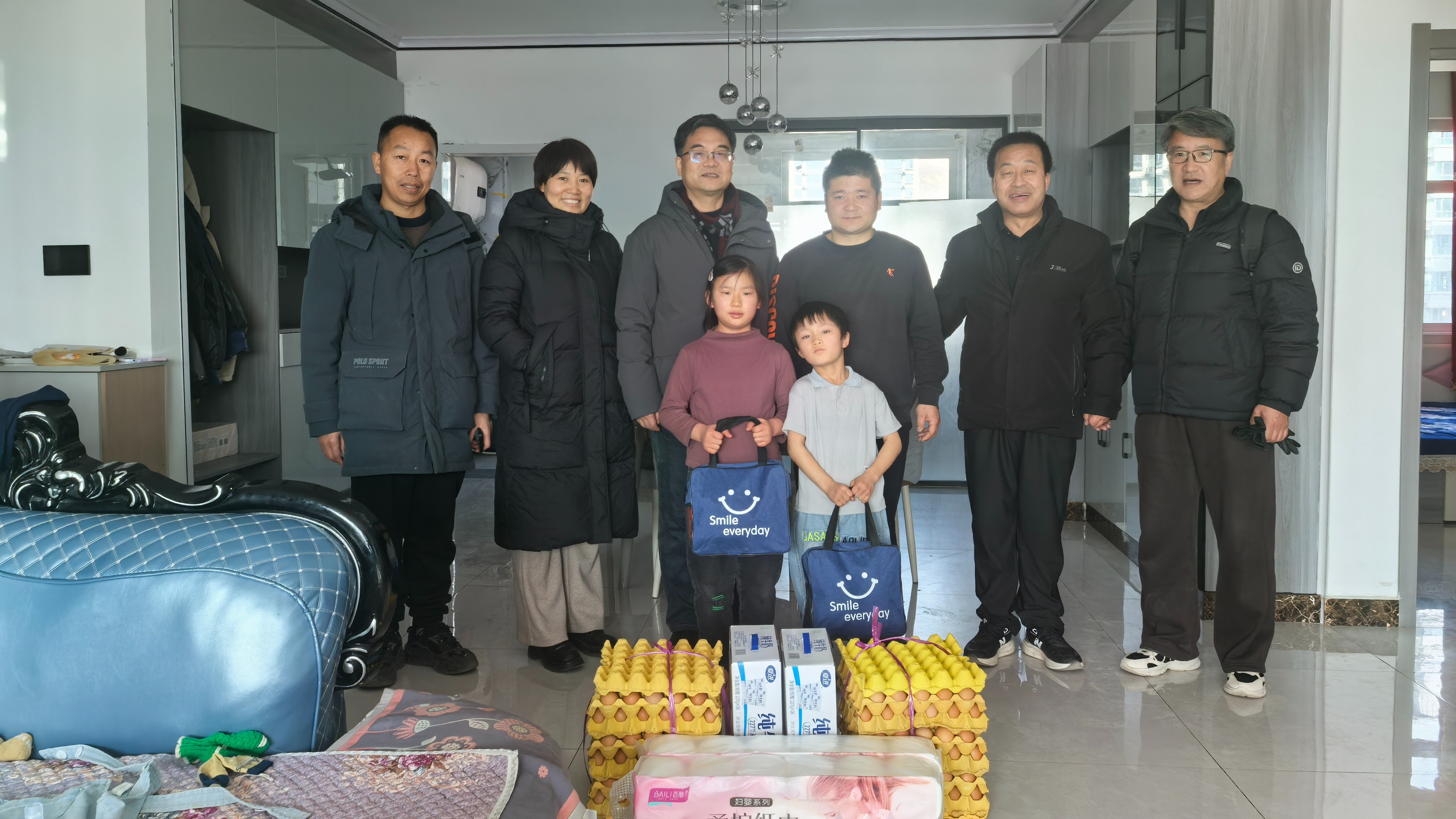 学校赴积石山县开展结对关爱工作