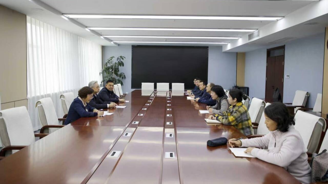 学校召开统战领域学习党的二十届四中全会精神座谈会